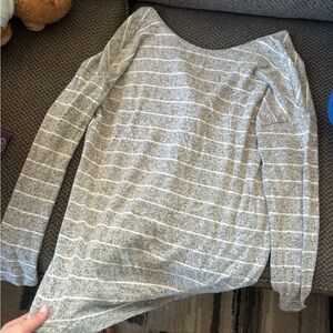 Lulu’s open back top